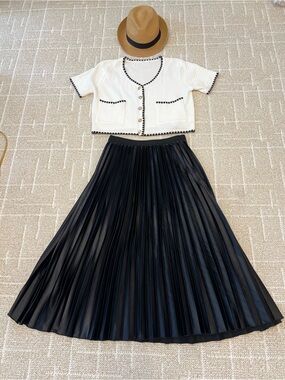 Elegant Black Pleated Midi Skirt - Women's Classic A-Line
